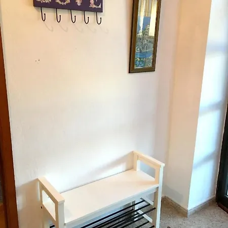 度假居 Charming House In With Garden *