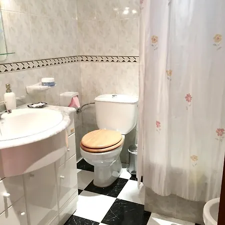 Charming House In With Garden * 特罗尔