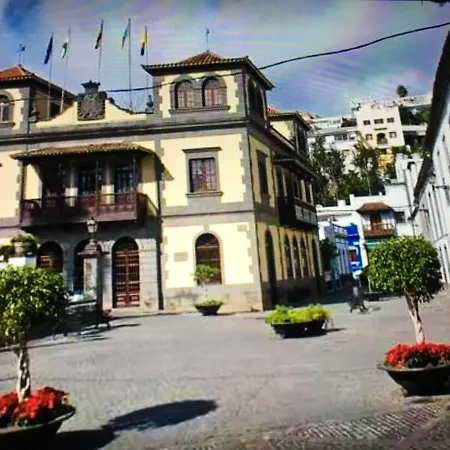 Charming House In With Garden